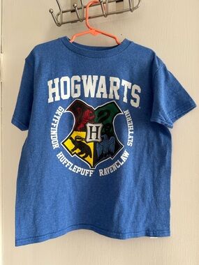 Warner Bros. Hogwarts Crest Short Sleeve Tee in Blue Size 8